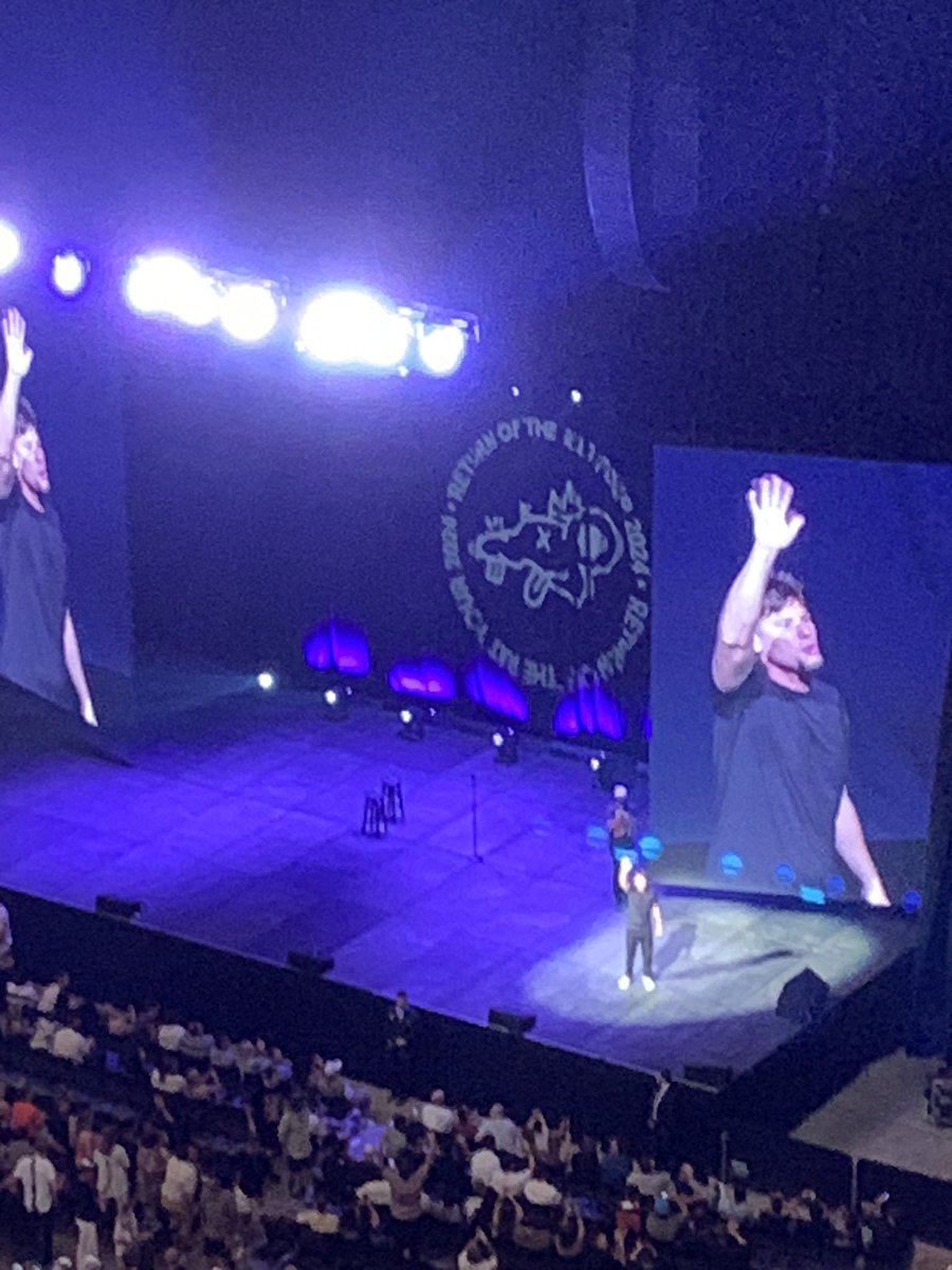 fucknthesystem's tweet photo. @TheoVon Shine that light 🇦🇺 https://t.co/hnxeN2pU9G