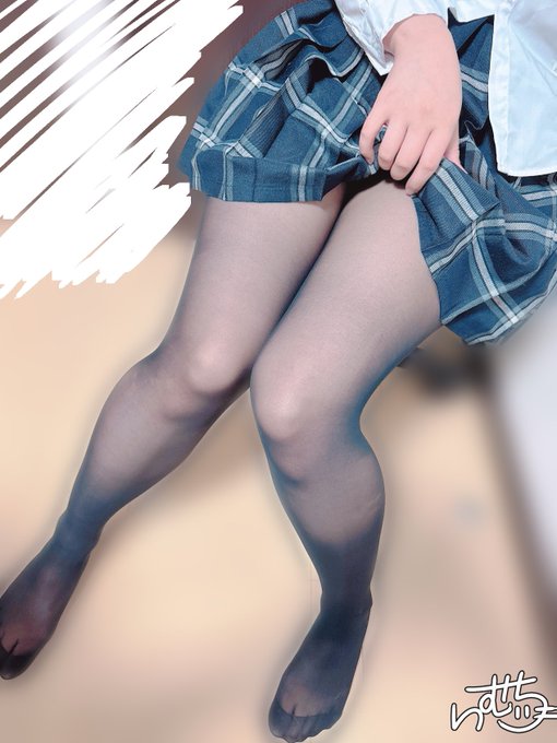 上手くイラストが描けないので太もも投稿しておきます!( •᷄ὤ•᷅) 