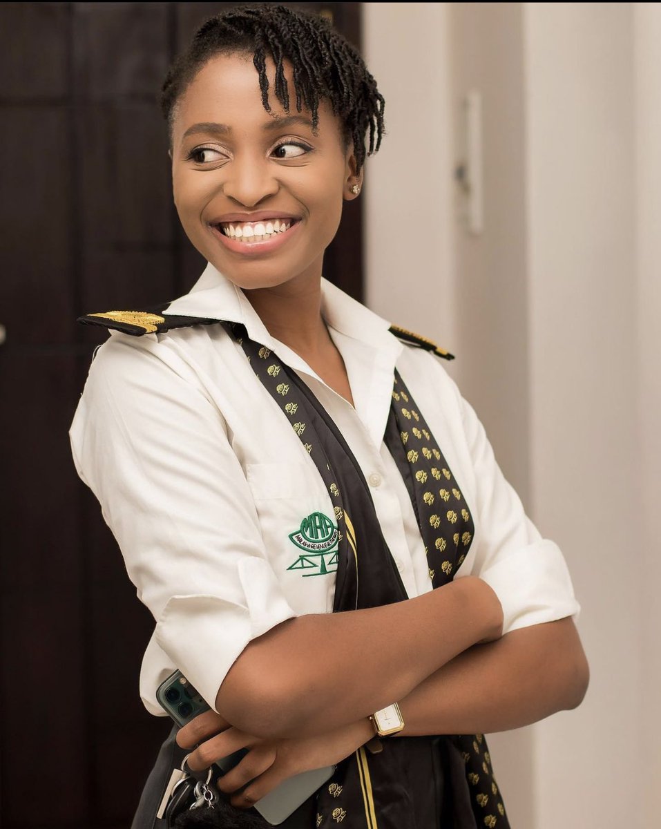 NthandaManduwi's tweet photo. 3 years ago - when I resigned from my first job. Time flies when you are having a blast. 🤍💫📸: @Stuntstudiosmw https://t.co/NukwXjLtBc