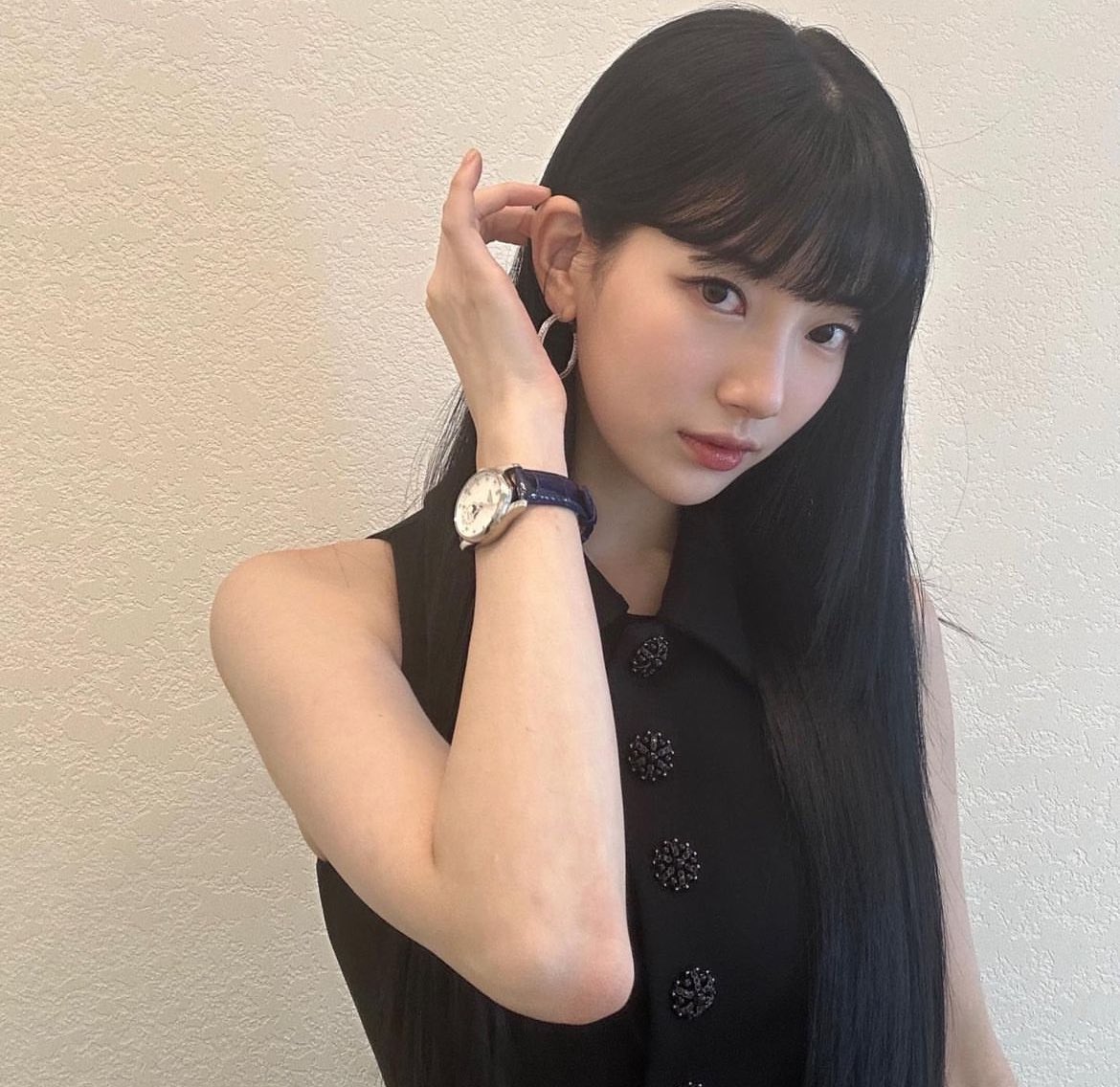 OMFG! They are the same 
#KAZUHA #LE_SSERAFIM_KAZUHA 
#SUSY #MISSA_SUSY