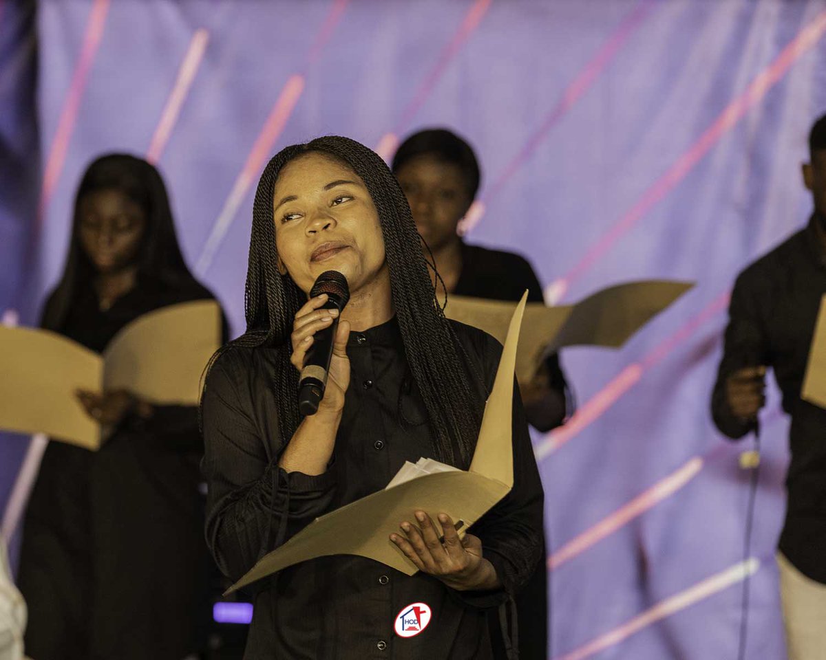 HODChurchNG's tweet image. The atmosphere is filled with voices chanting just one name: Jesus, as Pastor Joshua and The River of Life lead the service hymn.

#HouseholdofDavid #SecondService #TheRestoration