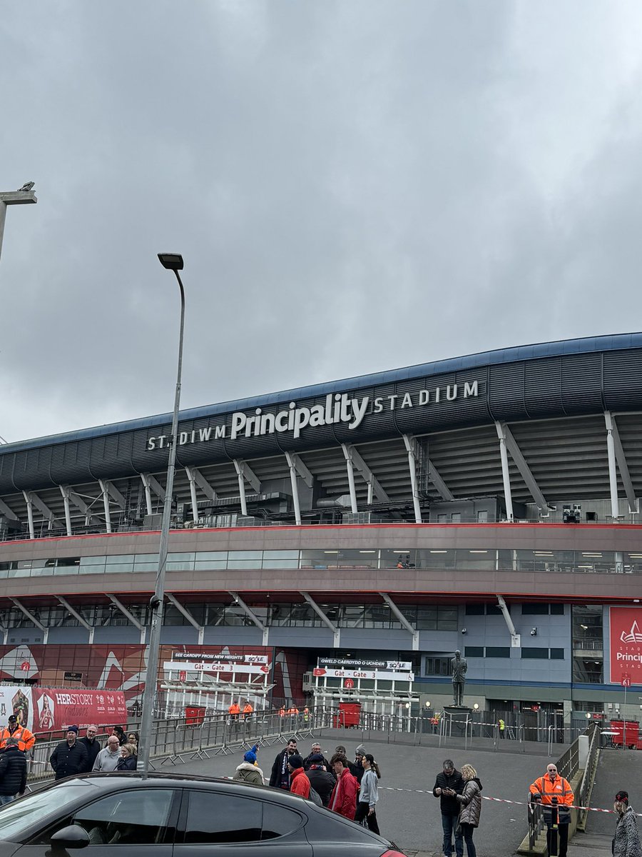 Game day <a href="/sicklyphil/">Simon James Parry</a> #SixNationsRugby 🏴󠁧󠁢󠁷󠁬󠁳󠁿