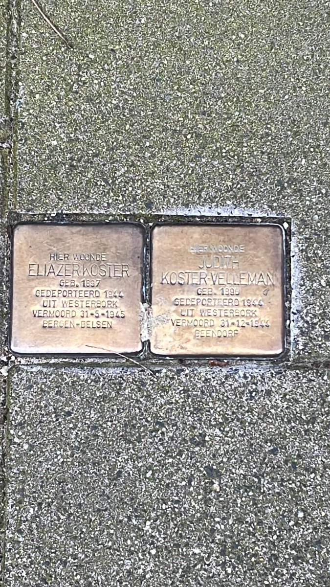 #stolperstein ivan Eliazer en Judith Koster in Haarlem. Opdat we, juist ook nu, (hen) nooit vergeten