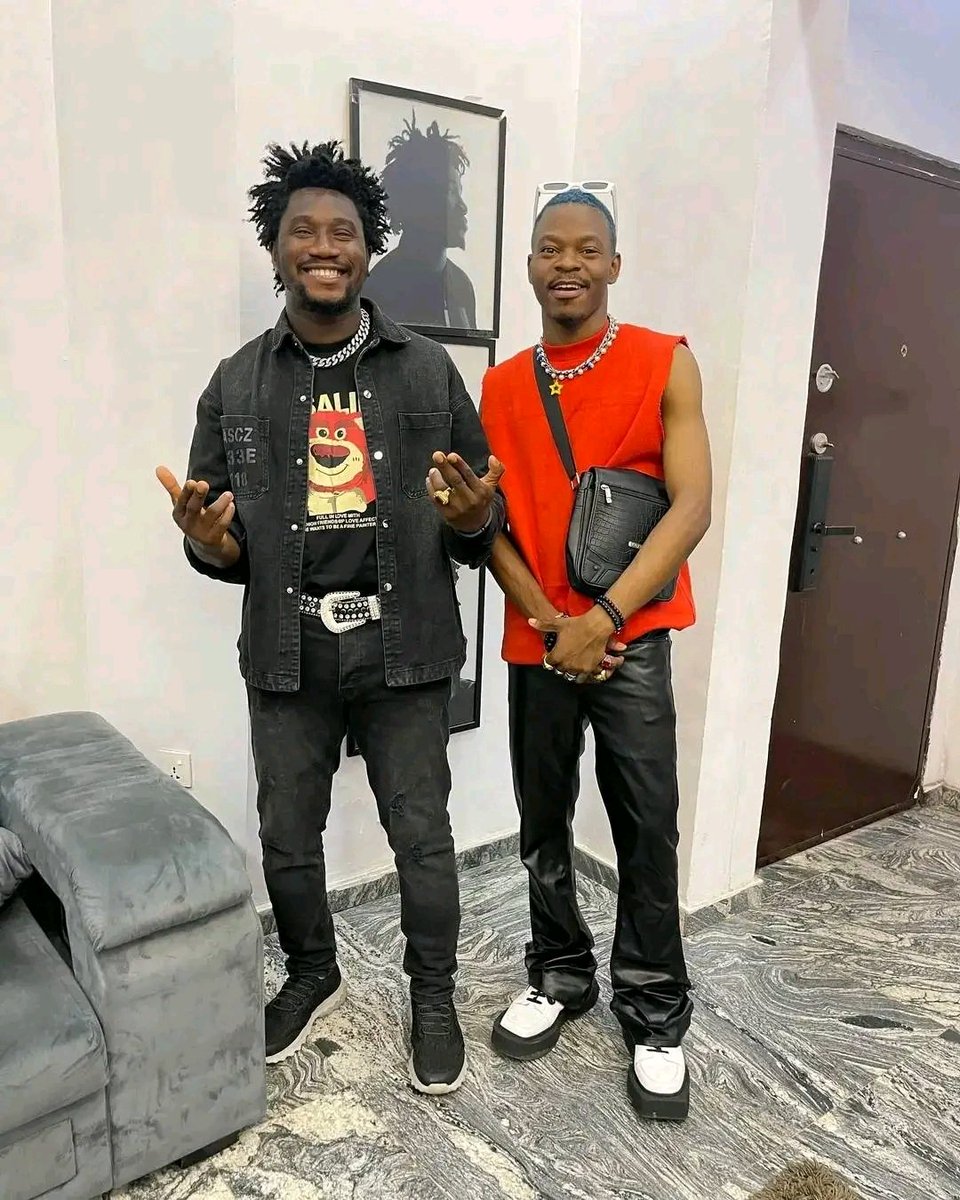 dailyechoes237's tweet photo. Entertainment Ripples 

Cameroonian singer, Elisha K, links up with Nigerian comedian and singer, Nasboi, in Nigeria.  Elisha K is going places 👏

#DailyEchoes #EcuadorConChito #Ramadan https://t.co/LyrChuhtP7