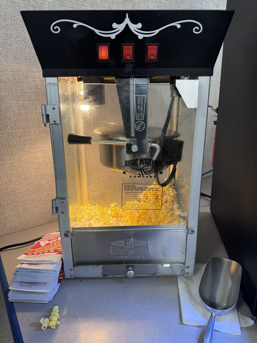 FlavorHouston's tweet photo. Gillman Honda North has pretty decent complimentary snacks while you wait. https://t.co/XcsIZ4lHey