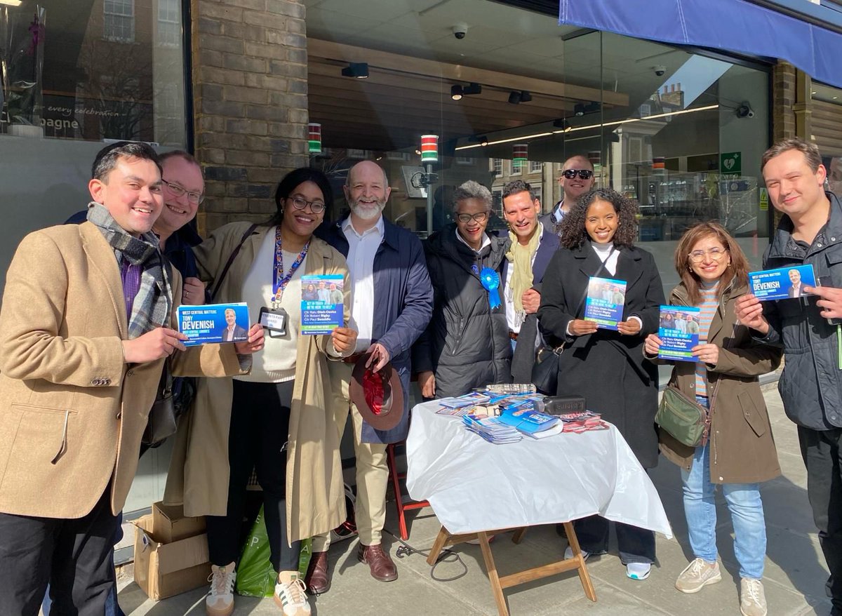 VoteTimBarnes's tweet image. Getting my steps in on double campaigning session in #westminster yesterday. St John's Wood in the morning and Hyde Park in afternoon.

Great crowd to support @Councillorsuzie and @Tony_Devenish! 

Also great to see the street stall crew meeting residents in #stjohnswood