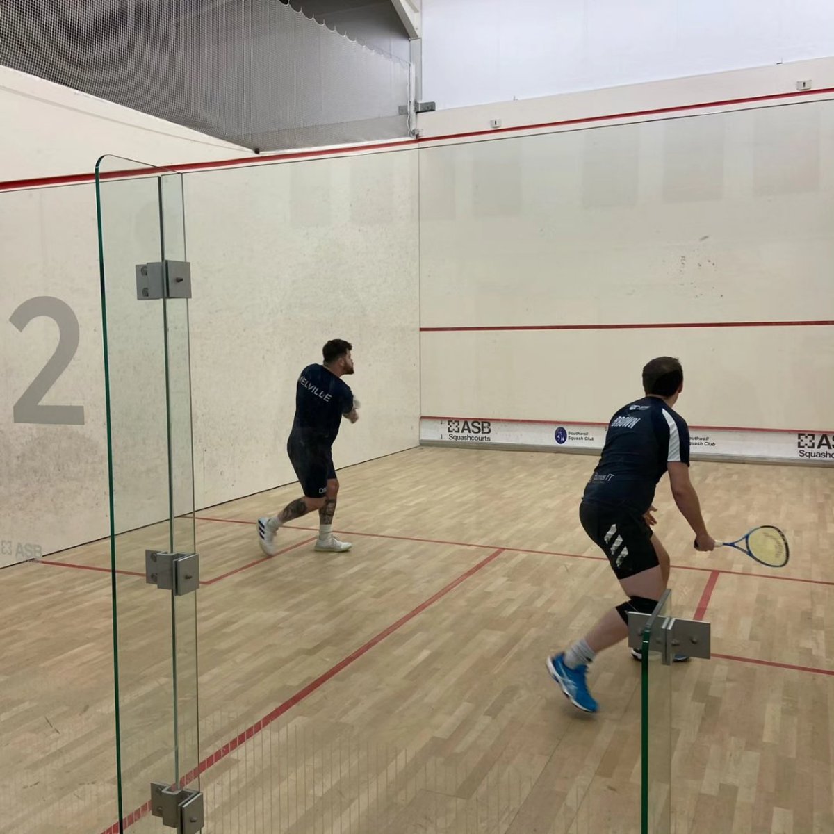 GroveSquashClub's tweet photo. A 17-8 win for Grove 4 at Southwell 3 made it a full set of wins for the Notts league teams this week! Dave and Paul recorded 3-0 victories while Simon won 3-2. At the half way point of the league, Grove 4 are still hanging on to their 100% record and sit on top of the table.👏🏻 https://t.co/fpgQwuNow5