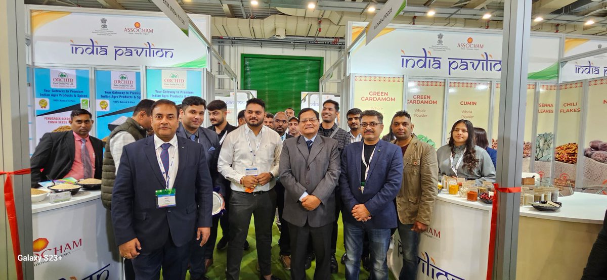 ASSOCHAM4India's tweet photo. With the support of the Ministry of Commerce and Industry, Government of India, #ASSOCHAM orchestrated the India Pavilion at Food Expo #Greece 2024, featuring a robust representation of 58 Indian companies specializing in the food sector. Shri Birender Singh Rawat, Second Secretary (Commerce) at the Embassy of India in Athens, Greece, honored the occasion by inaugurating the India Pavilion and engaging in meaningful interactions with the participating Indian companies. This event not only showcased India's prowess in the food industry but also strengthened diplomatic and #trade relations. 

@EmbIndiaAthens @MEAIndia @CimGOI @CimGOI @DoC_GoI  @GreeceinIndia

#FoodExpoGreece2024