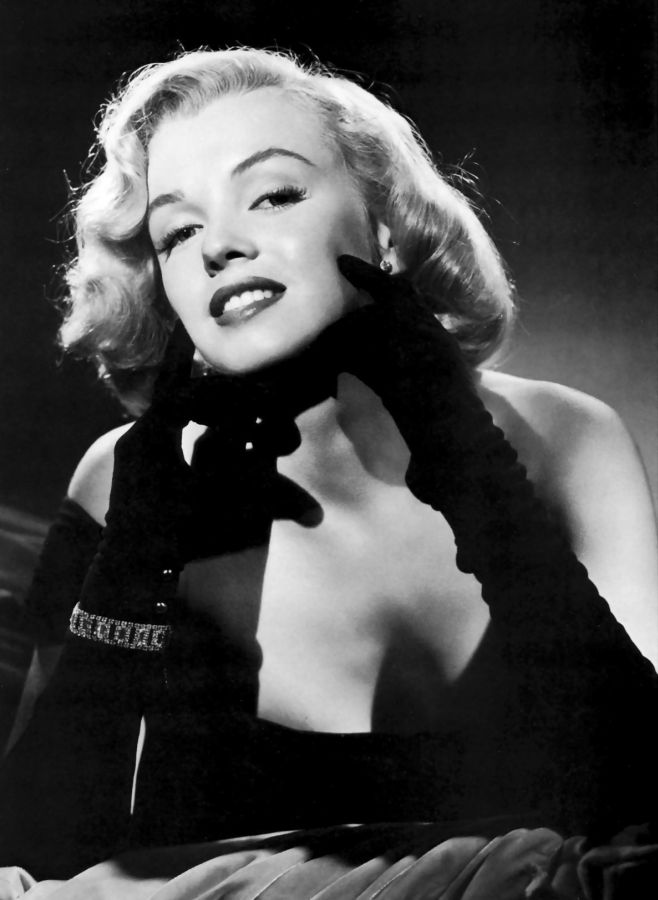 Marilyn Monroe ❤️ 🎥 #MarilynMonroe #MovieLegends #OldHollywood @FilmTVLegends @FabioMatteuzzi @MarilynGld @silverscreengod @20CenturyBabes @Movie_Icons @NFLGirlUSA @TVCollectibles