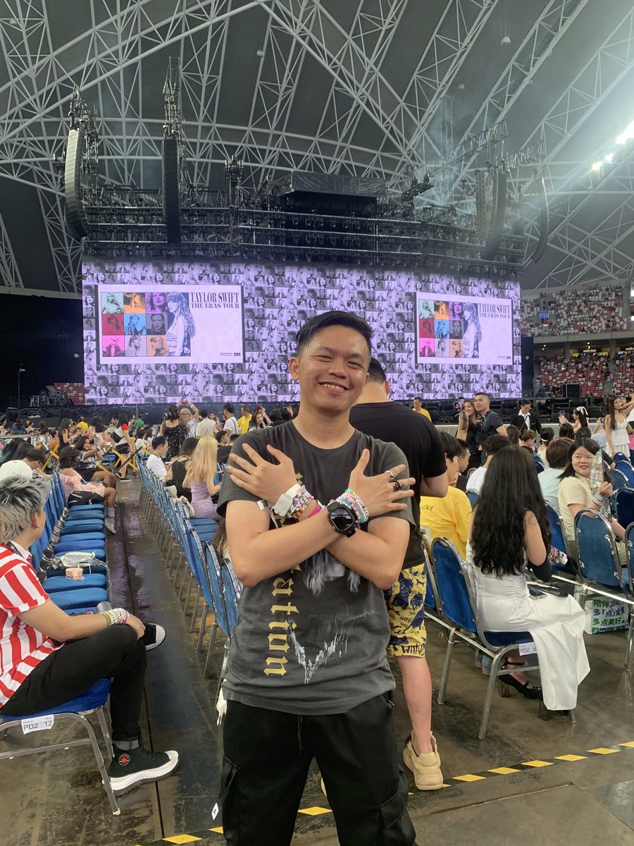 rhmtmk's tweet photo. And I can go anywhere I want
Anywhere I want, just not home. 

🫶🏻🫂 

#SingaporeTSTheErasTour https://t.co/5fDYeDi7HP