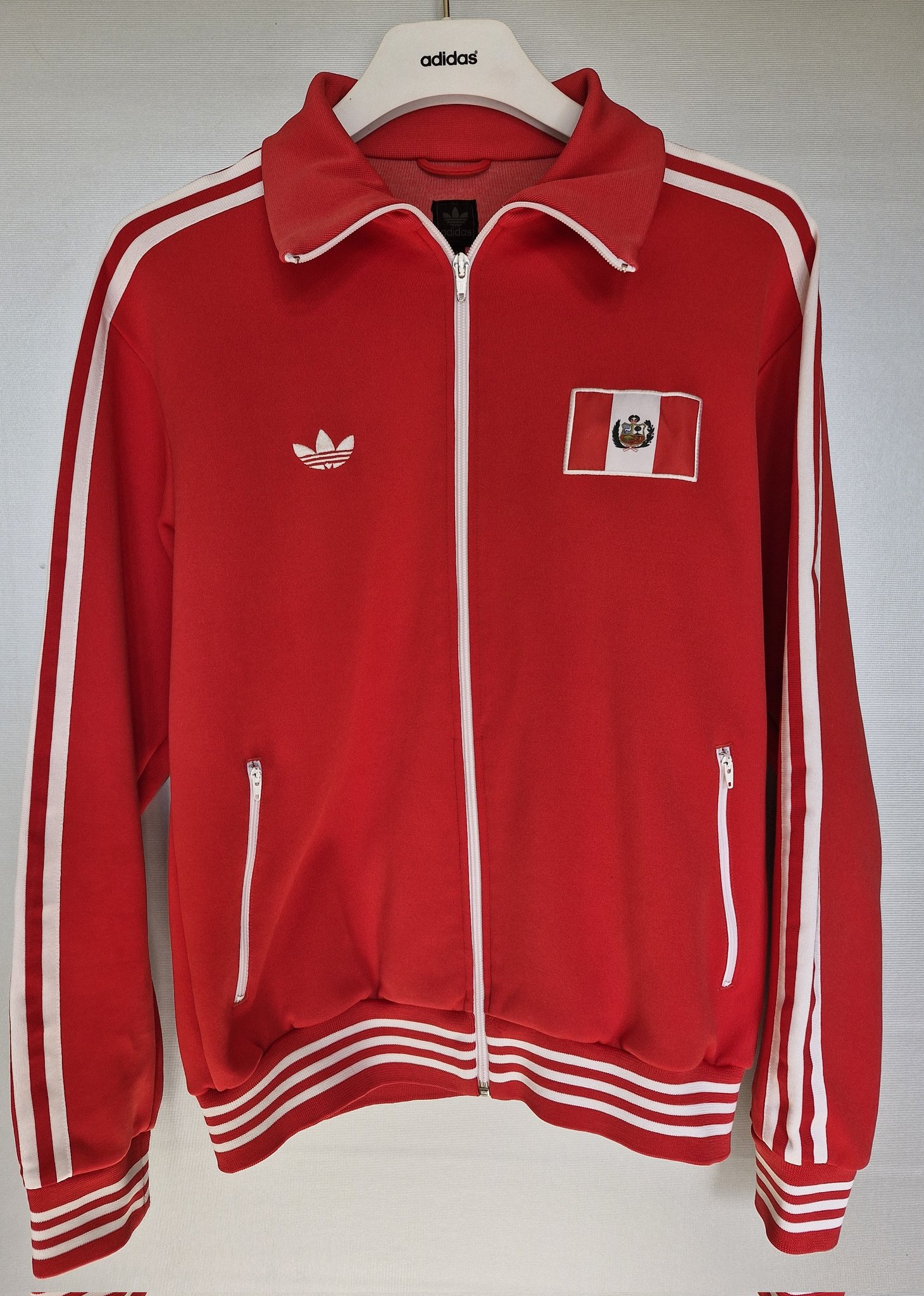 Adidas peru track jacket hotsell