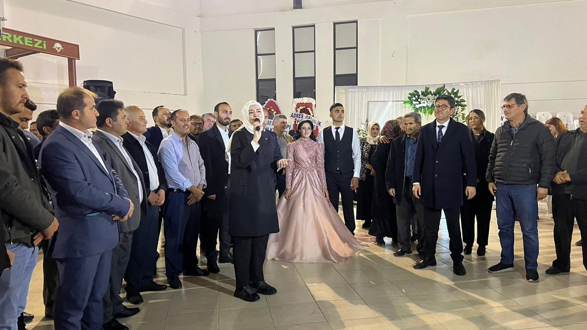 📍Fethiye Başkanımız @drbetulsayan Fethiye’de Feyyaz & Ayşenur ve İlayda & Mutlu’nun nişan merasimine katıldı.