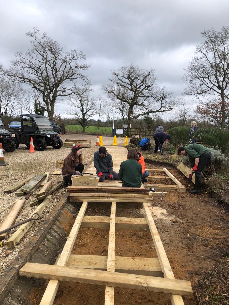 City College is hard at work at Sculthorpe Moor, replacing boards and gardening with real precision and professionalism. The dedication to detail is truly inspiring! 🔨🌿 #teamwork #educationinaction