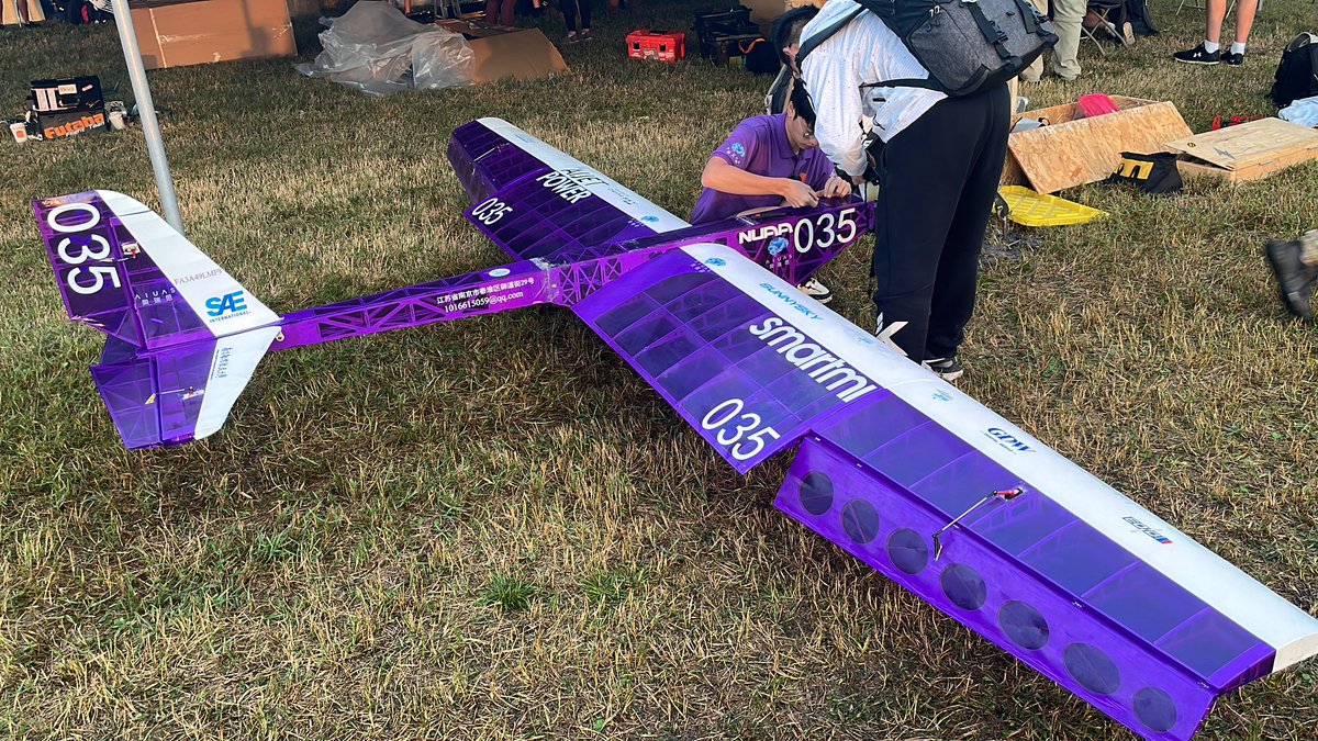 Chinese regular class plane