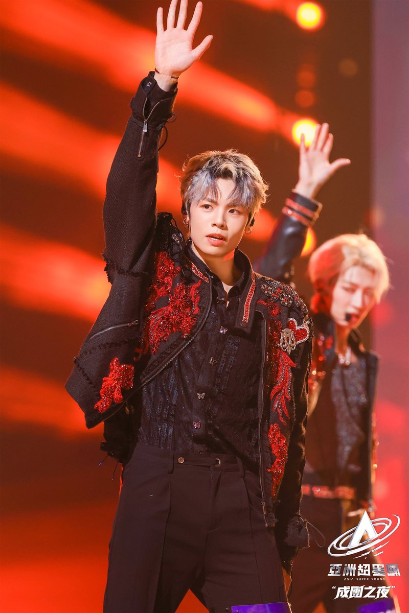 asiasuperyoung_'s tweet photo. #亞超成團夜 #亞洲超星團 #亚洲超星团 #AsiaSuperYoung

Got the feeling yeah from head to toe
盡情表演讓我做你最佳觀眾
《Move Like This｜無所畏》劇照已送達！ https://t.co/x9ifKgtby4