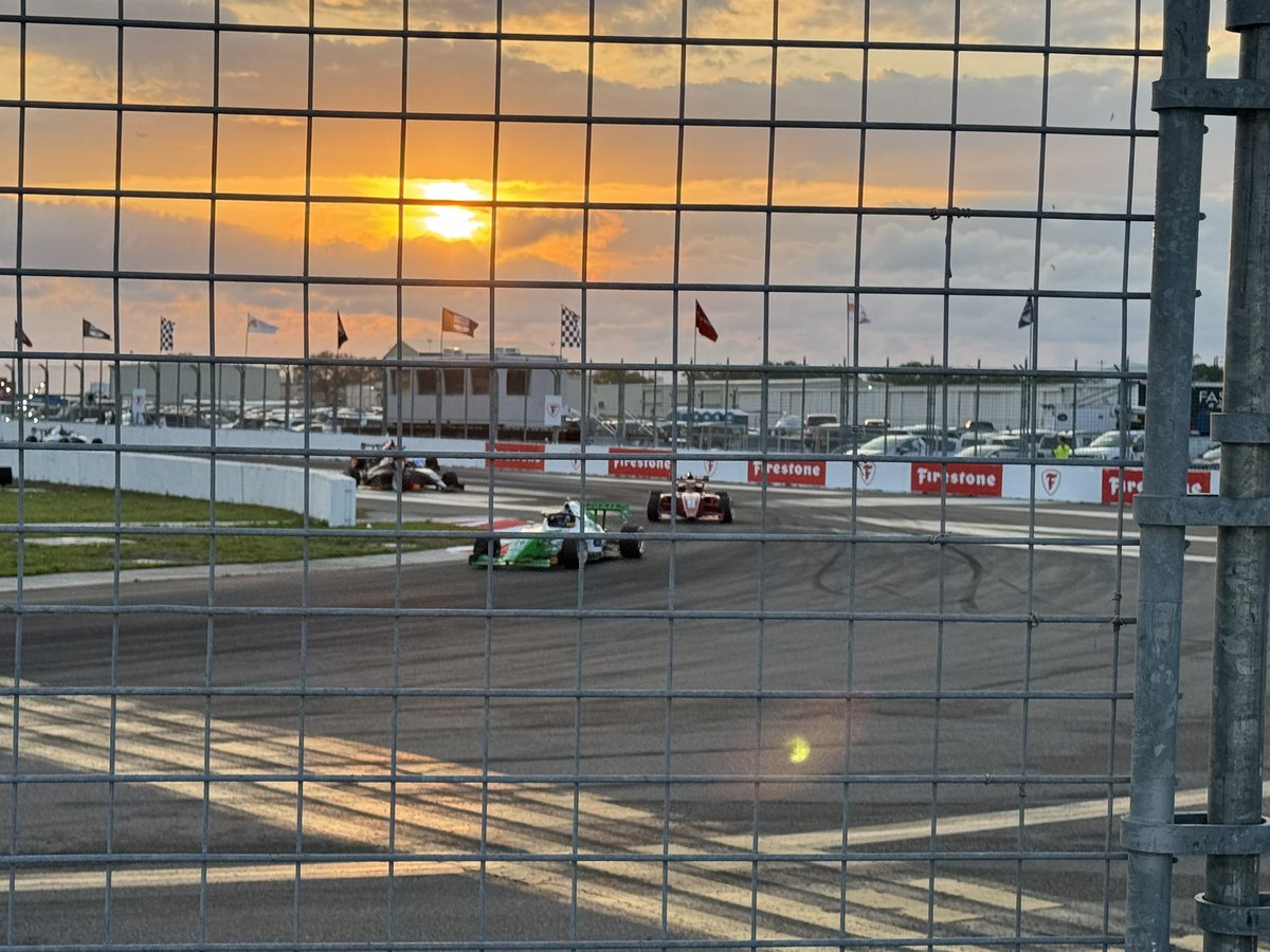 Nothing beats the sounds and smells of race cars on a beautiful morning in St. Pete! <a href="/GPSTPETE/">GPSTPETE</a> @