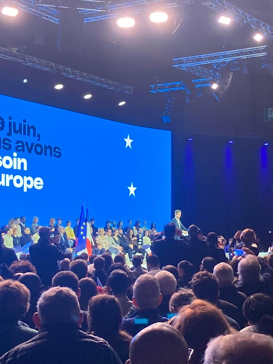 Pestre77207363's tweet photo. #Europeennes2024 #nousAvonsBesoindEurope retour sur le meeting de lancement de la campagne #Modem https://t.co/nq6GZaZClT