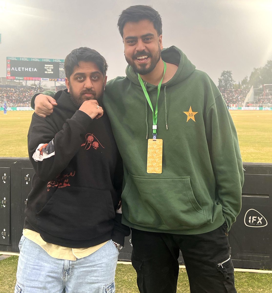 Multan, Maanu aur TQ 🎶 

#HBLPSL9 | #SultanSupremacy | #IUvMS