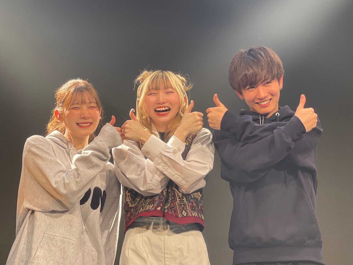 昨日のCOLORLESSのにこにこ写真！
本当にたのしかった、、、！！！
コラボもまたやりたい♡♡♡
来てくださった皆さんありがとうございました！！😍