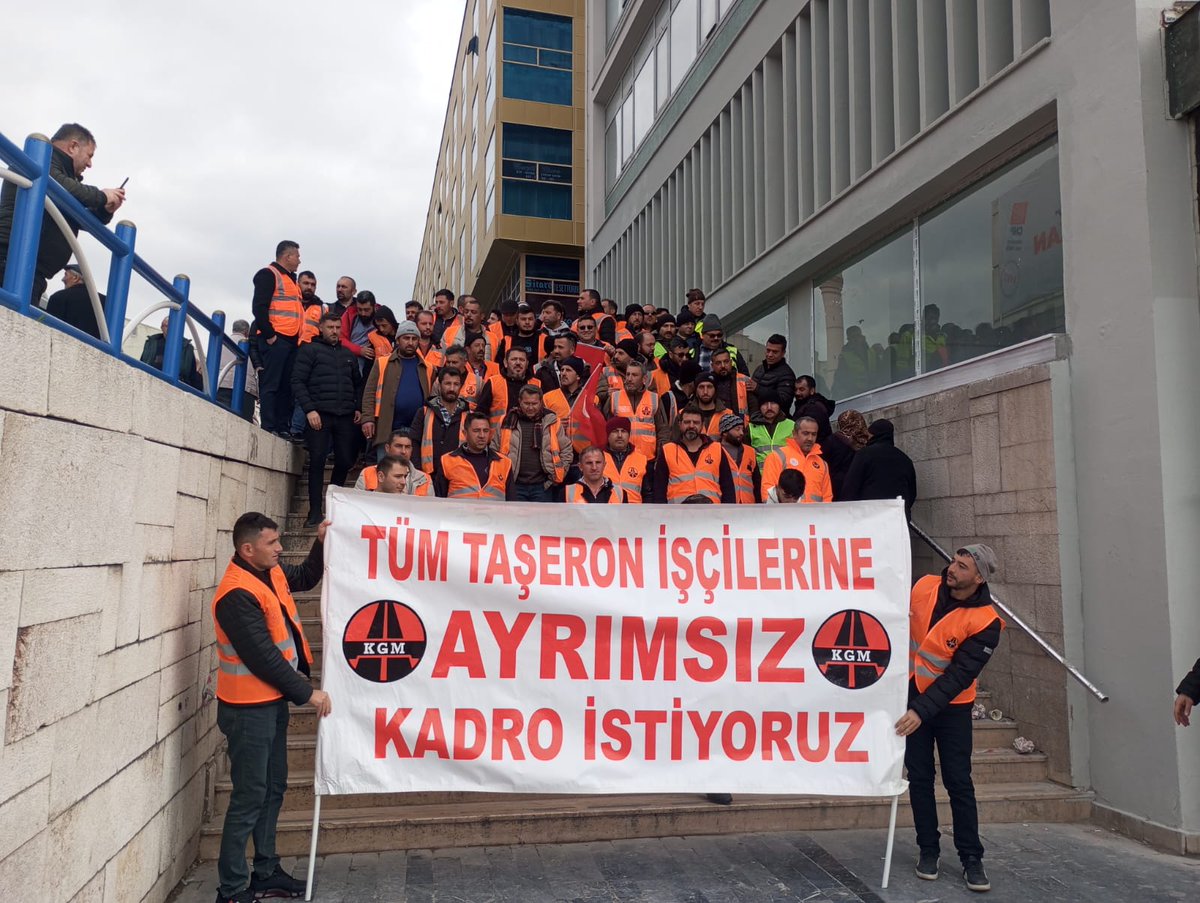 Defaatle taşeron işçilere sözler verildi ama tutulmadı! <a href="/a_uraloglu/">Abdulkadir URALOĞLU</a>
<a href="/isikhanvedat/">Prof. Dr. Vedat Işıkhan</a>
İşçiUlusdaHükümetNerde