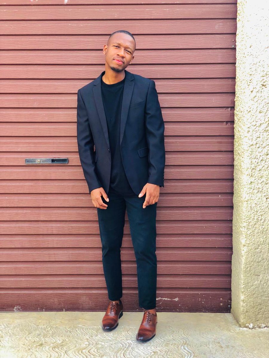 Bullleon2's tweet photo. #uMjoloWithAzola happy Sunday 😀 https://t.co/29nXEj4no5