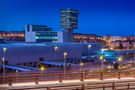 Euroregions_'s tweet photo. ¡Bilbao nos espera! La capital vizcaína acogerá la próxima edición en el Bizkaia Arena, sede de los MTV EMA de 2018, con Almudena Cid como maestra de ceremonias. https://t.co/h4CbO46qBx