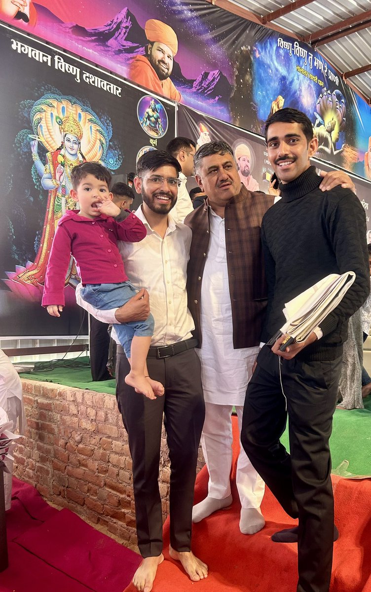RAS_ankitgodara's tweet photo. श्री जंभेश्वर पर्यावरण एवं शिक्षण संस्थान,लालासर साथरी धाम द्वारा @isachchidanandG जी सानिध्य में आयोजित युवा संगम एवं प्रतिभा सम्मान समारोह में शामिल होने का सौभाग्य प्राप्त हुआ।इस अवसर पर केंद्रीय मंत्री श्री @arjunrammeghwal जी ,MLA @AbhimanyuP00NIA जी,भामाशाह @papuramdara जी, https://t.co/lnYSwzdO1Q