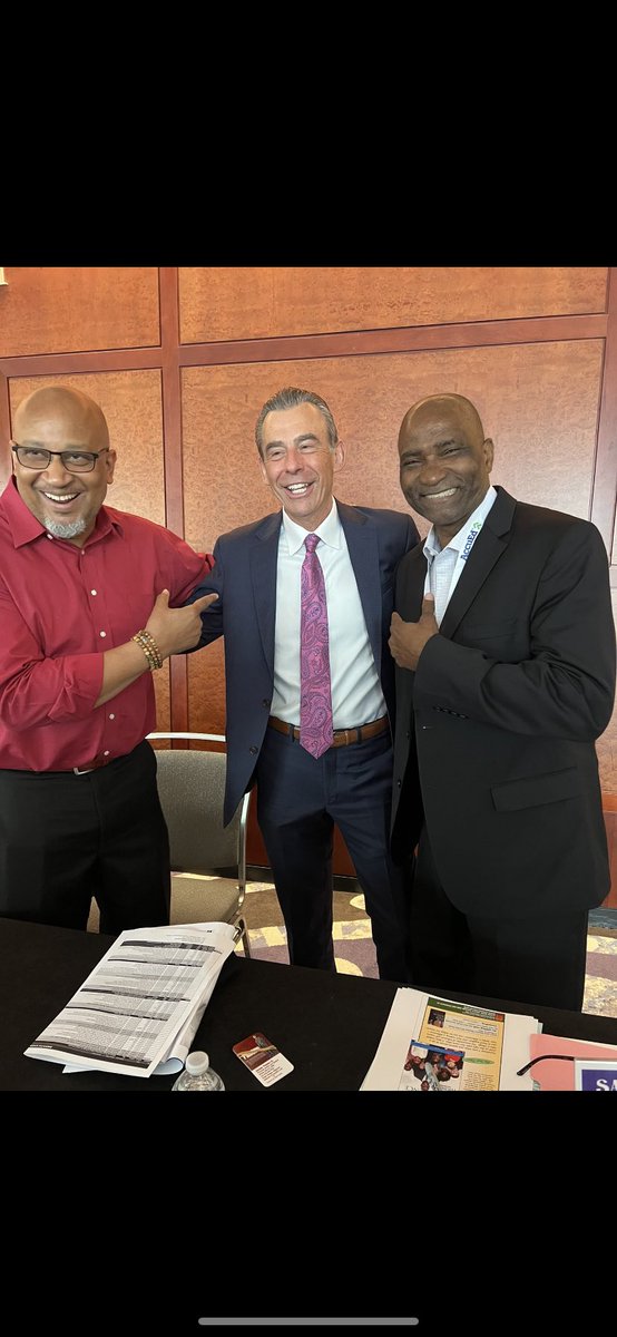 2 in this photo will be coming to @MSAA_33 events you don’t want to miss! @PrincipalKafele will be keynoting the Assistant Principals Confernce on April 8! @Principal_EL will be keynoting at the Sumner Institute in July! Don’t worry @ToddWhitaker we’ll call you next 😀