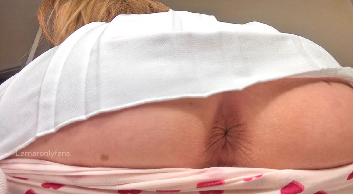 NaughtyLarna's tweet photo. lick my butthole 👅 https://t.co/pkPa3rjr34