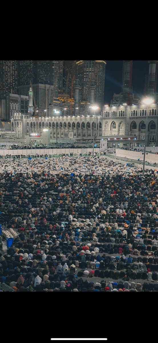 "شهرٌ تَتوق الرُوح لإستقبالهِ وَتحفهُ الخيراتُ وَالرحمات رَمضان أقبلَّ بالهناءِ وإنَّ فِي
رمضان من بينِ الحياة حياة."

 #رمضان