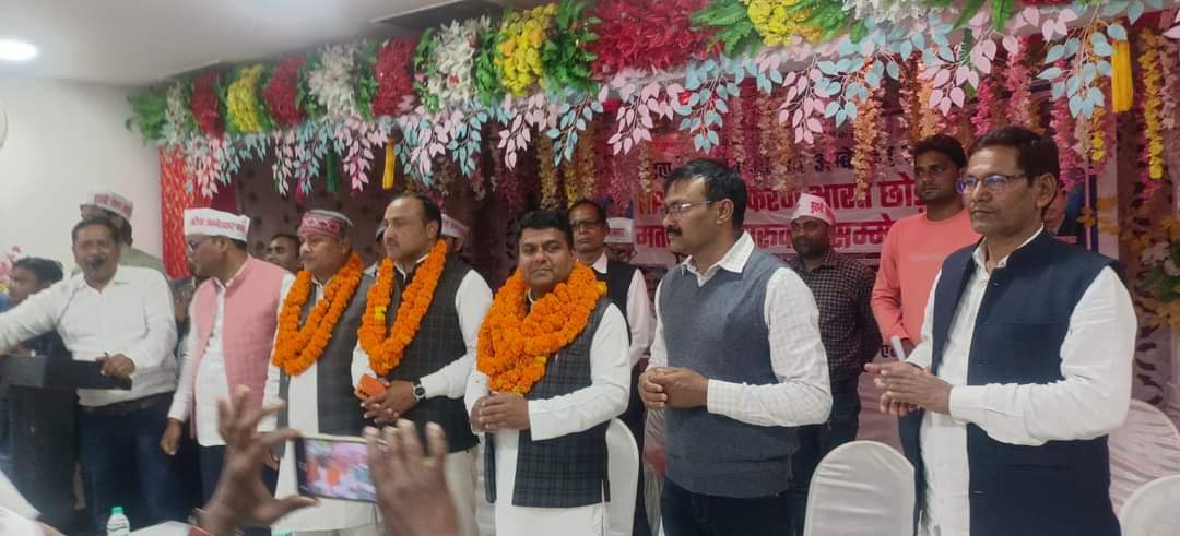 अंबेडकर नगर से मतदाता जागरूकता अभियान की शुरुआत ।
     आज तो गजब ही हो गया, पदाधिकारी और कैडर के साथियों को ही वुलाया गया था फिर भी  हल का बुरा हाल हो गया। और सबसे बड़ी विशेषता इस कार्यक्रम में मातृशक्तियों की बहुत बड़ी संख्या में उपस्थिति।
#voteforOPS 
#NPSनिजीकरणभारतछोड़ो