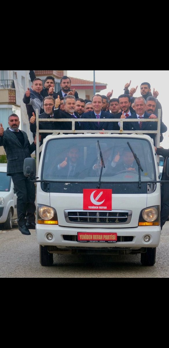 Babanın bindiği aracın ici adam doluydu fatih. Bunun içi bomboş...