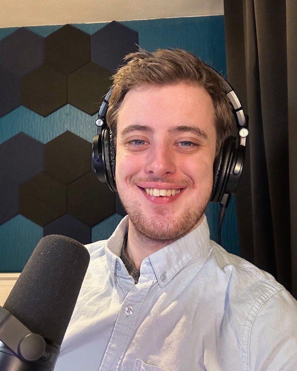 IT’S FINALS DAY! Time to find out who will become our Lady Legends Showdown Champion! 💖👑

I’ll be casting for all 5 games tonight, can’t wait to see you all there! 💙

m.youtube.com/watch?v=smeh6Q…

#pubgm #pubgmobile #pubgmesports