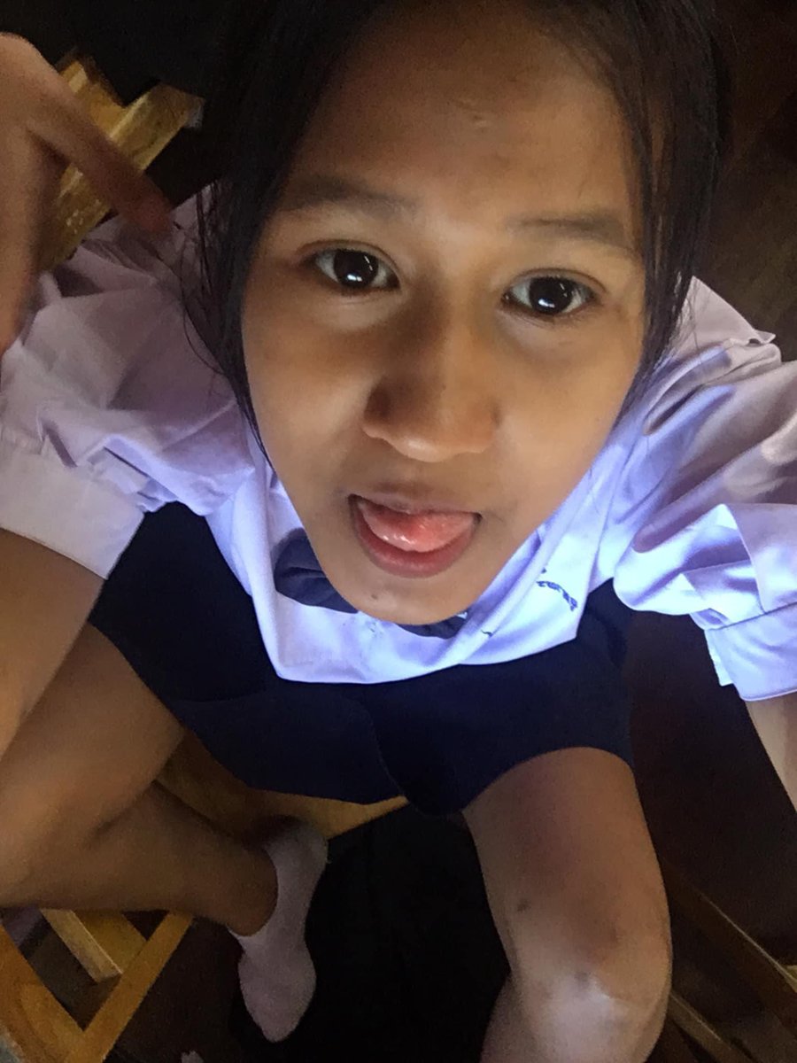 sociality_0_0's tweet photo. ขะแยง #พธเท่กี่โมง https://t.co/fCfqGHRW7S