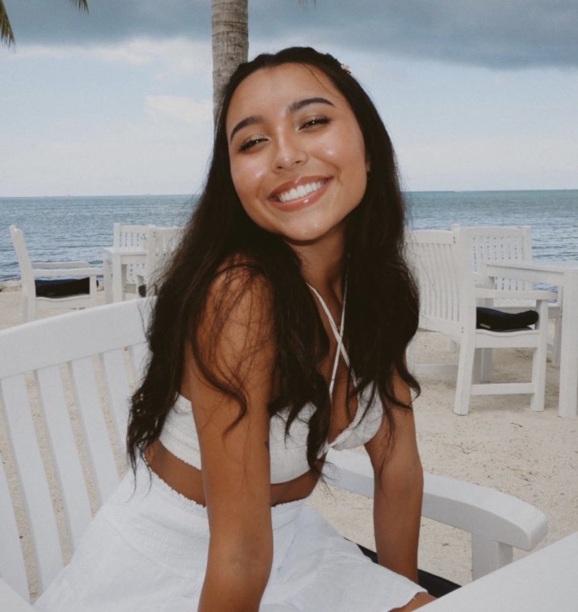 liz16percabeth's tweet image. these girls deserve our entire love and support for being brave and empowering other women to come out with their stories