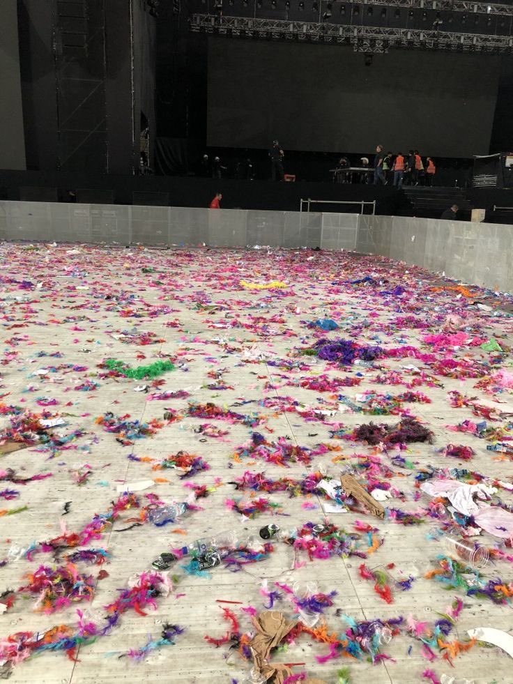 thehrrycore's tweet photo. Love On Tour ⭐️ https://t.co/tDY7h4HvJi