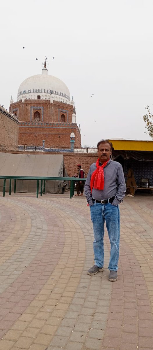 bhuttazafar's tweet photo. Feeling blessed and inspired after visiting the mesmerizing Mazar of Shah Rukn-e-Alam in Multan after a decade. 🕌✨ . A place where history and spirituality echo with every step.  🙏 #MultanDiaries #ShahRuknEAlam #SpiritualJourney #SufiSoul #Heritage https://t.co/PuHu31jW23