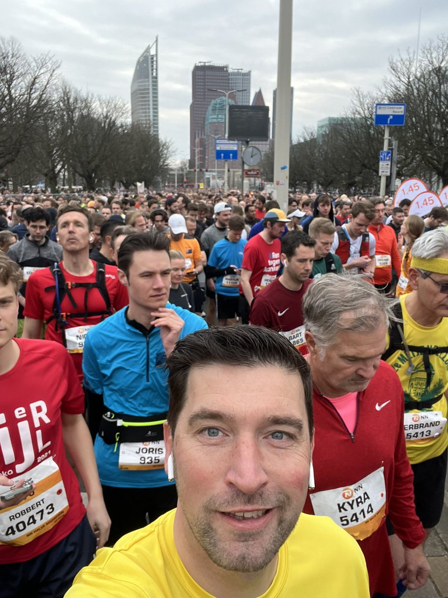 RvanAsten's tweet image. Geweldige editie van de @CPCLoopDenHaag! Lekker weer, veel enthousiast publiek en alles top begeleid door organisatie, vrijwilligers en hulpdiensten! Veel lopers gesproken en gezien uit alle windstreken van Nederland en de wereld! 🌍 #denhaag #cpcloop