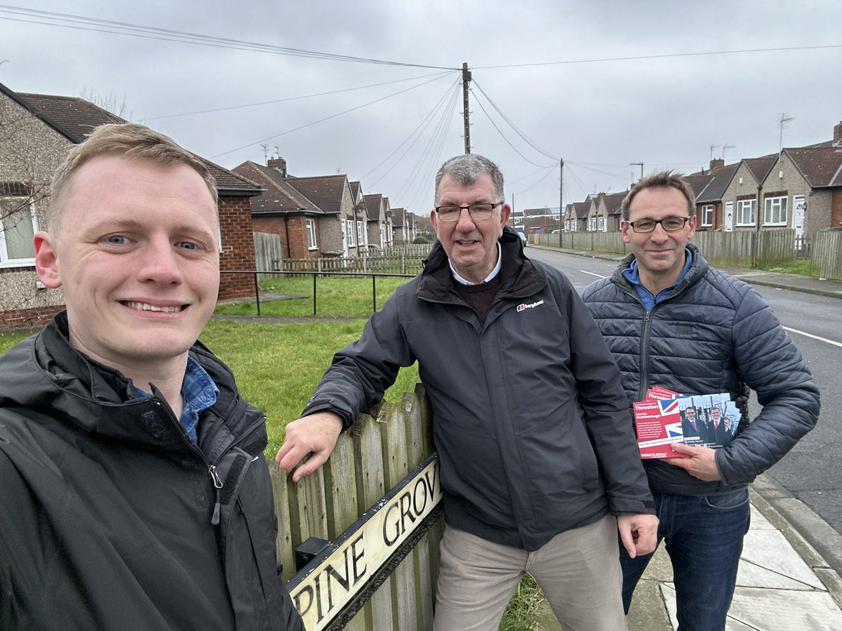 Another good weeks canvassing done in #Throston Ward. Great to have @chrismcewan11 out with us this afternoon who is our @UKLabour candidate for #TeesValleyMayor. Thanks as always to @CamSharpHistory 

Lots of support and people switching to us. 

The message - We need change.