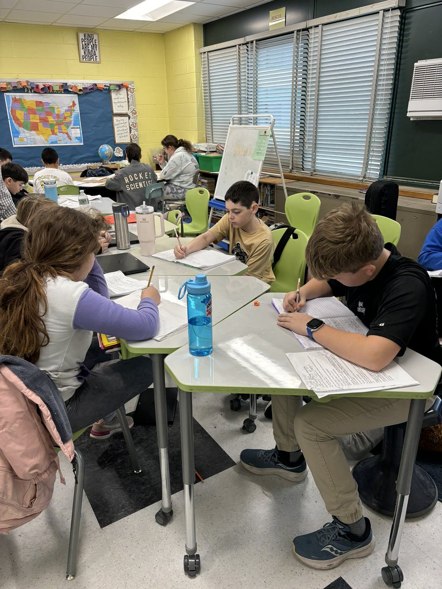 Kerry Hansen tweet media