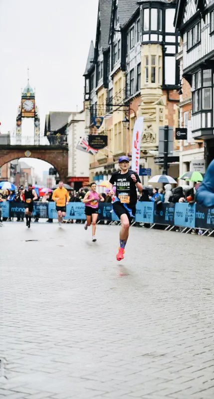 There was plenty of rain ☔️ at the Chester 10km 🏃🏼‍♀️ this morning! What a great event, great organisation, fantastic support and amazing volunteers that really make it 💯👌🏻PB for @mauavel2 and almost me 🤣