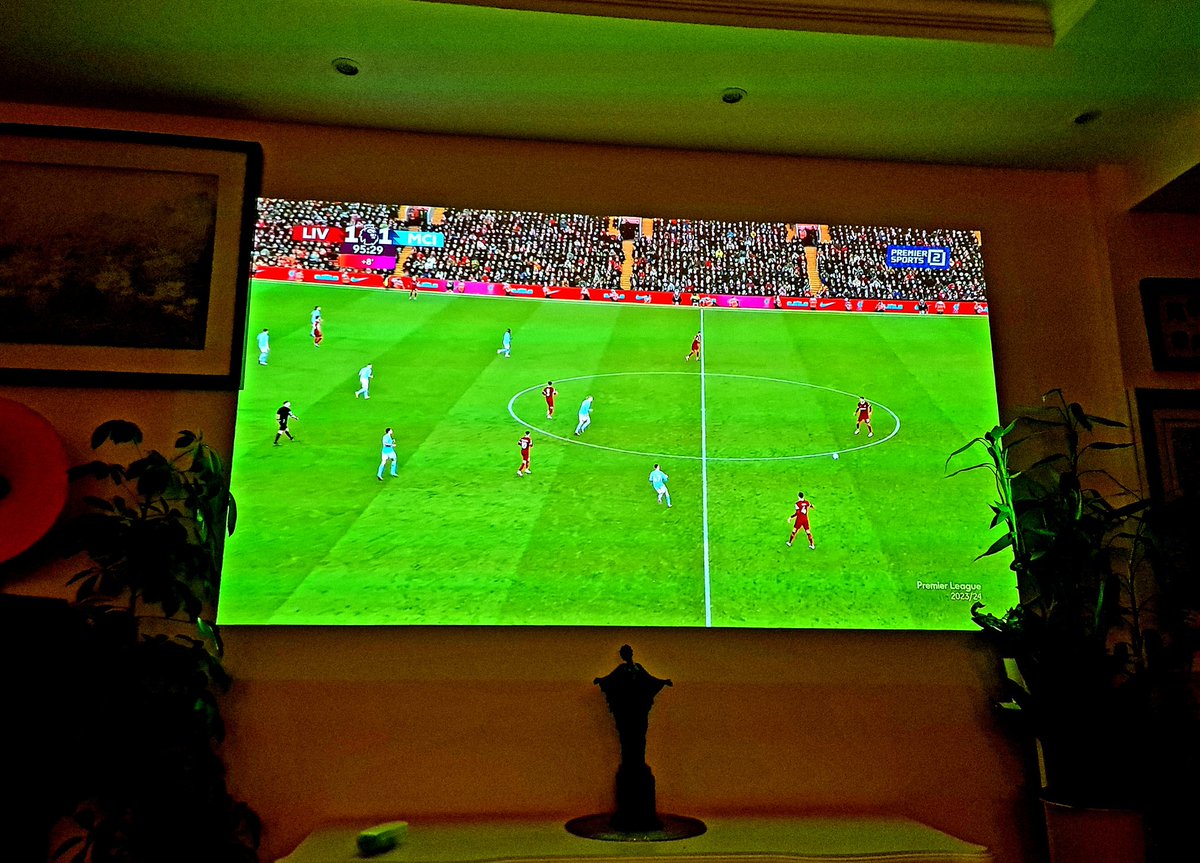 satso999's tweet photo. Liverpool vs Manchester City (1:1). Үнэхээр сонгодог гайхалтай тоглолт боллоо. Энэ чинь Premier League шүү дээ хө... Спонсоруудад баярлалаа.
#Mobicom #VOO #PremierSports2 https://t.co/DAJAQrDGOt
