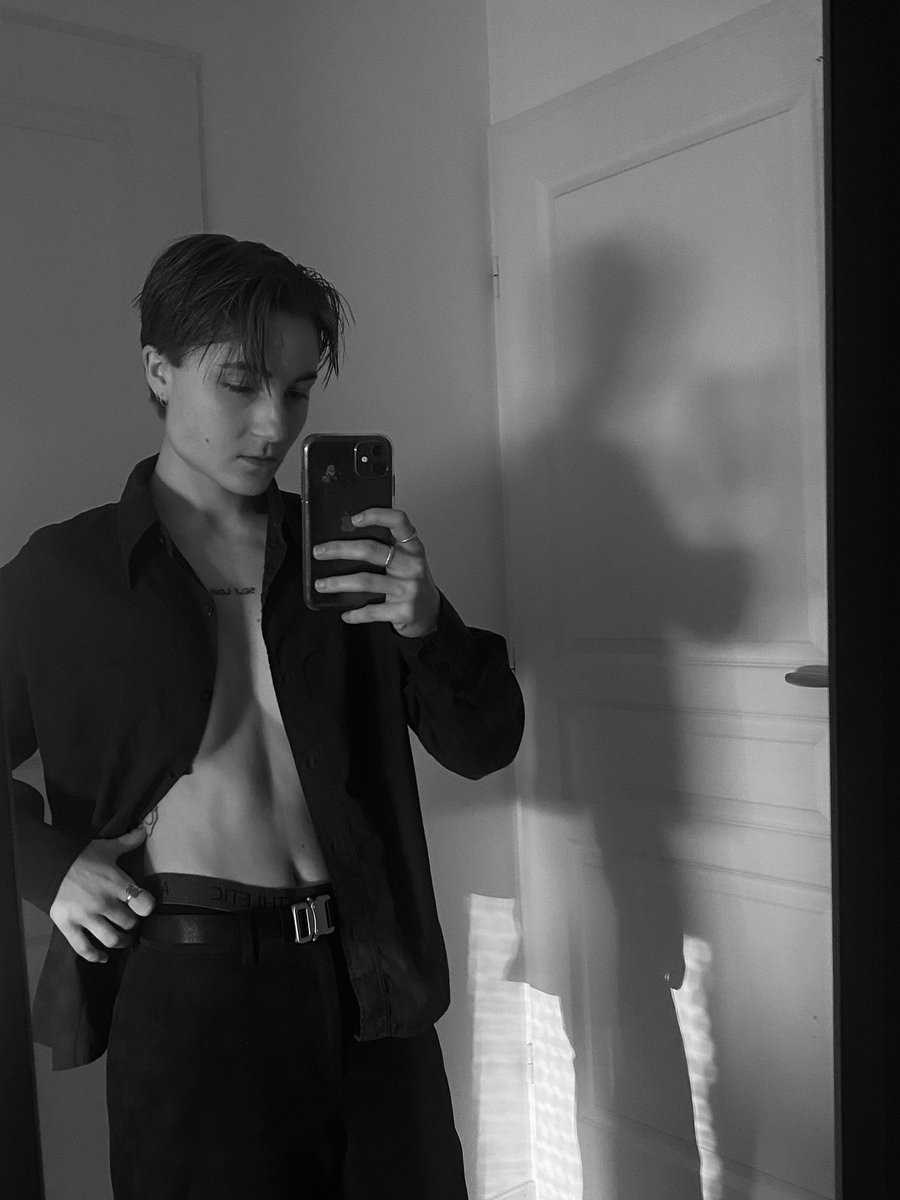 Simonalves_'s tweet image. #LGBTQIAStandWithOurSisters