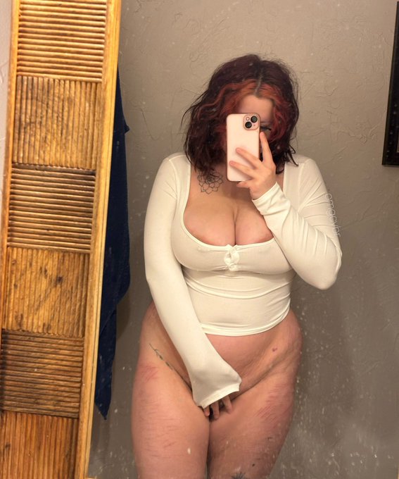my pussy is extra wet this morning ;-; https://t.co/dOb1Z4s7cY