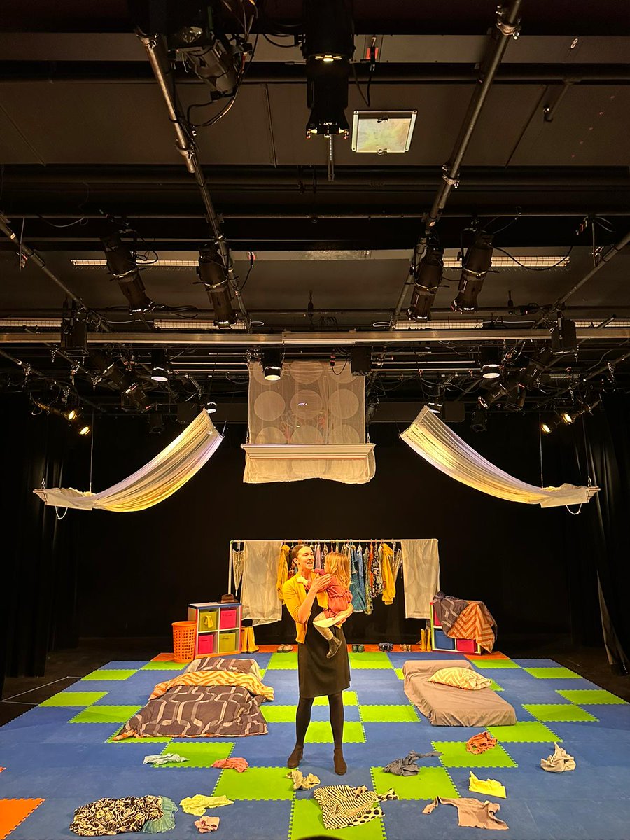 ChelseyDC's tweet photo. Yesterday I had the honor of hosting the "Very Important Kid" (VIK) performance of Inside Out and Backwards at @I_Stage. 

M (and the rest of our little guests) absolutely loved the show!

Have a 1-4 year old? Get your 🎟️ here: https://t.co/9nM0o4VZnY

#DCTheatre #TYA #TVYA https://t.co/SFySzsKjSt