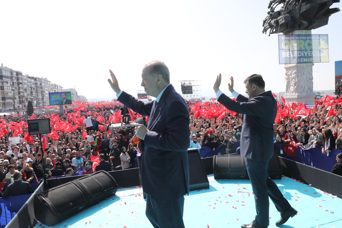 Eşsiz İzmir’imizde yeni bir hikayenin yazılacağının ayak sesleri…

Türkiye Yüzyılı’nın mimarı, Gerçek Belediyeciliğin öncüsü Cumhurbaşkanımız Sayın Recep Tayyip Erdoğan İzmirli hemşehrilerimizle buluştu.

İnanıyoruz, başaracağız çünkü biz İzmir’iz başarabiliriz🇹🇷