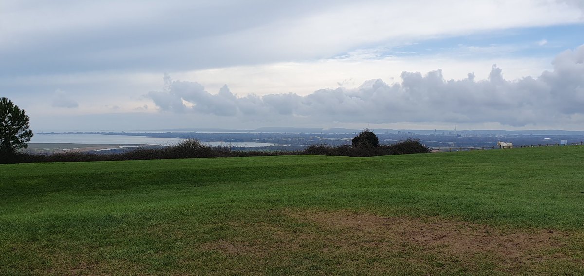 Hey peeps, I'm just playing some golf with some friends but hopefully after I'll be doing a stream. Hope to see you there!