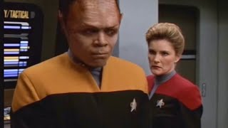 gay people are like 'she didnt save my life' but its just Janeway murdering Tuvix