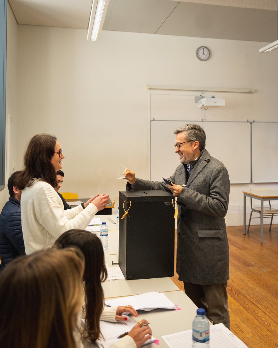 Moedas's tweet photo. Dever cumprido 🗳️ Este é o momento da democracia em que o voto de cada um é o voto de cada um. Vota! https://t.co/D9S4bN6VUb