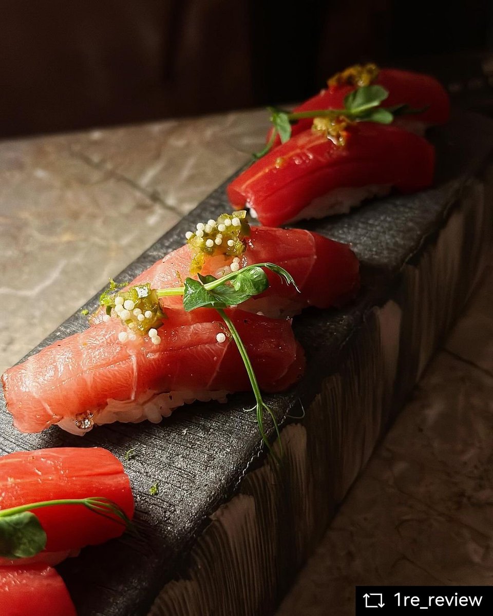 مطاعم الرياض tweet media